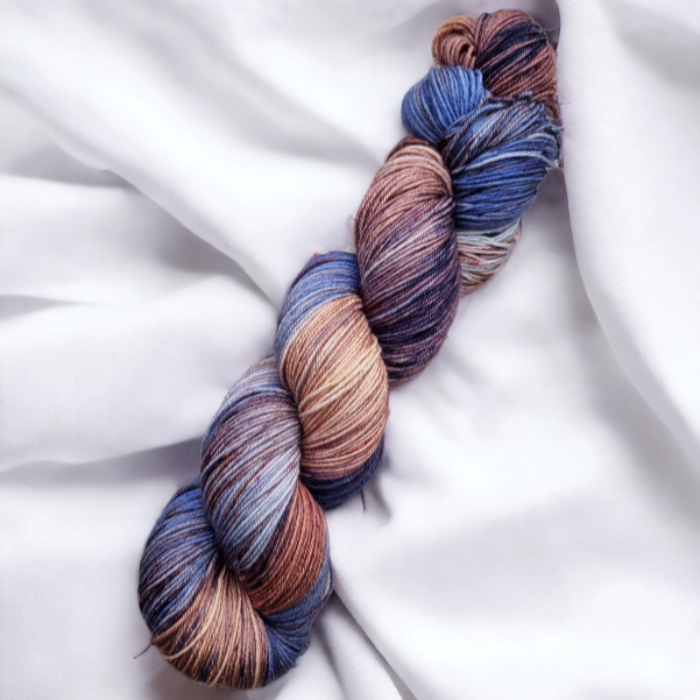 håndfarget garn - farge Blåskjell - tynn merino kvalitet