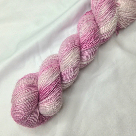 Valentine - Tynn Merino Glitter Silver